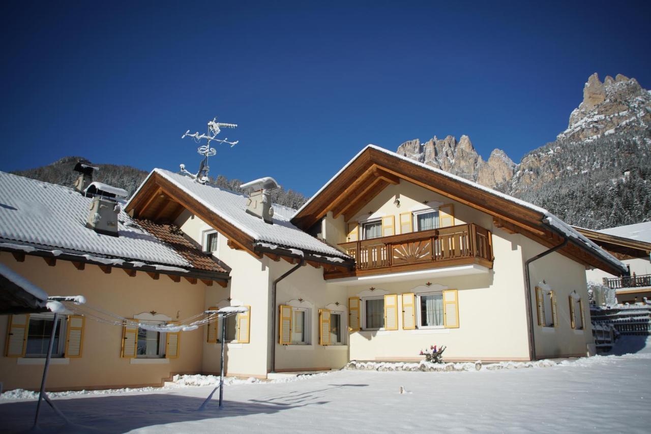 Residence Le Rose Pozza di Fassa Eksteriør bilde