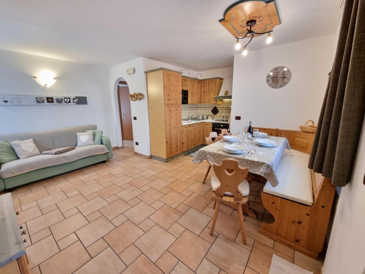 Residence Le Rose Pozza di Fassa Eksteriør bilde