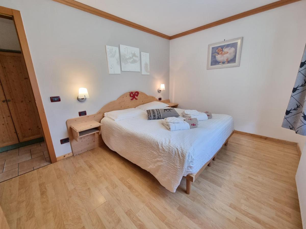 Residence Le Rose Pozza di Fassa Eksteriør bilde