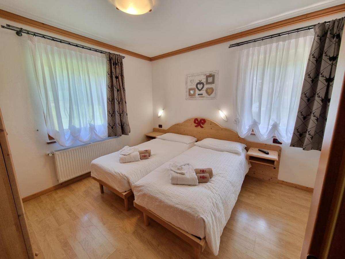 Residence Le Rose Pozza di Fassa Eksteriør bilde
