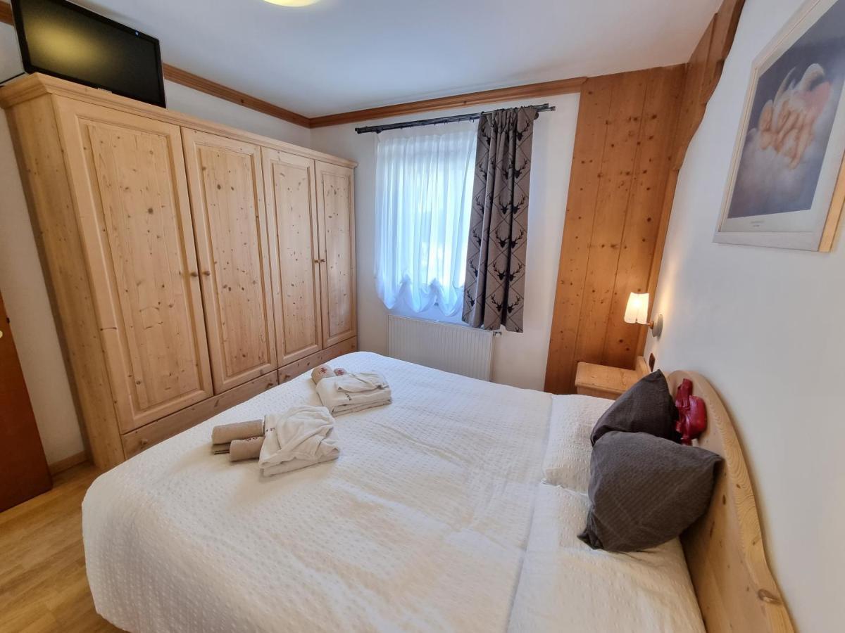 Residence Le Rose Pozza di Fassa Eksteriør bilde