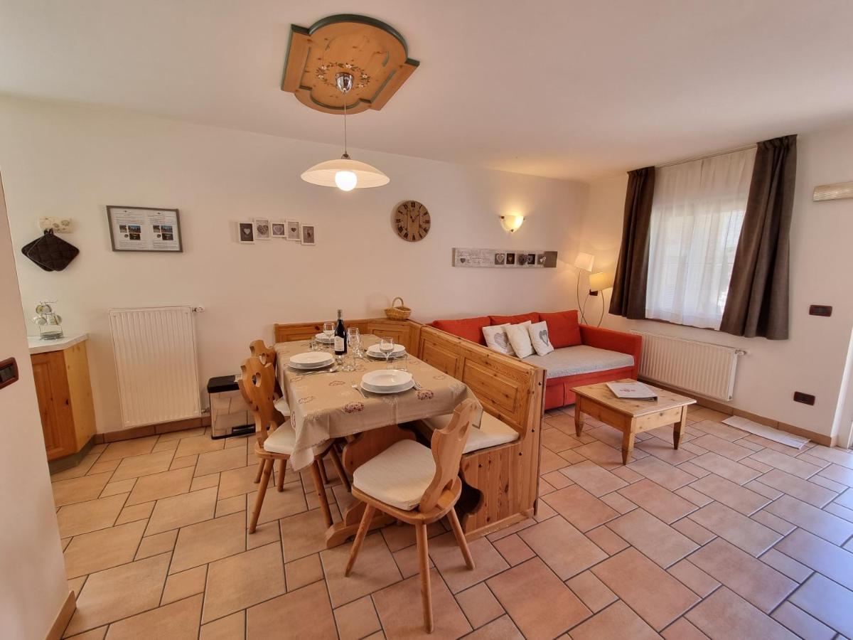 Residence Le Rose Pozza di Fassa Eksteriør bilde