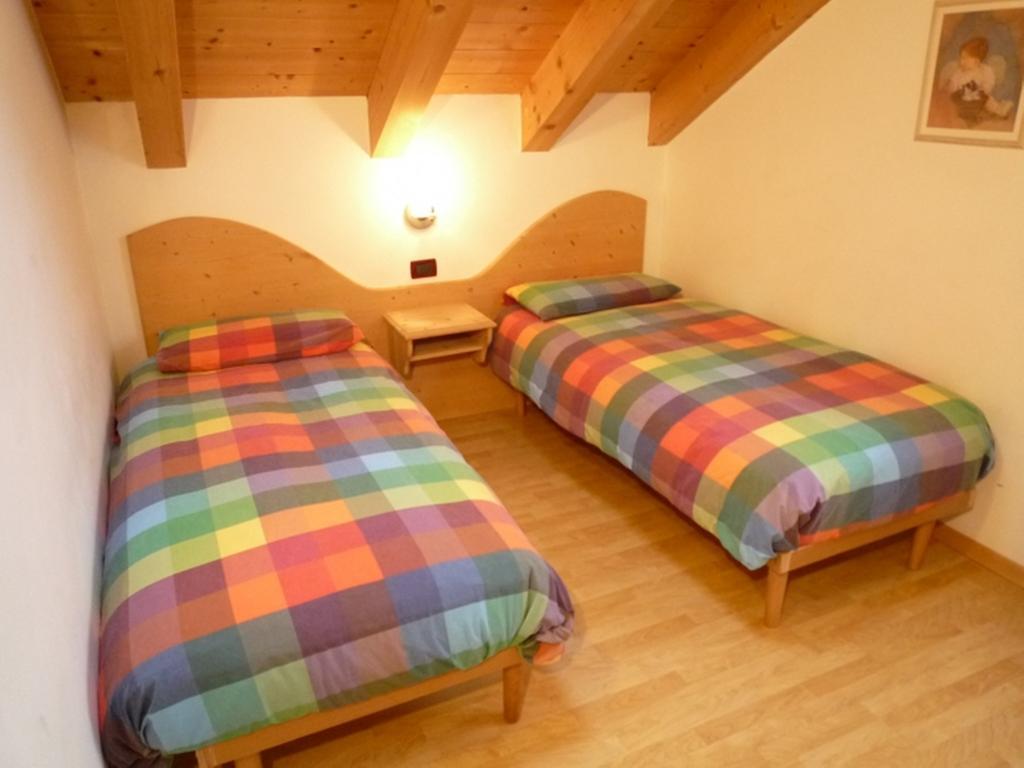 Residence Le Rose Pozza di Fassa Eksteriør bilde